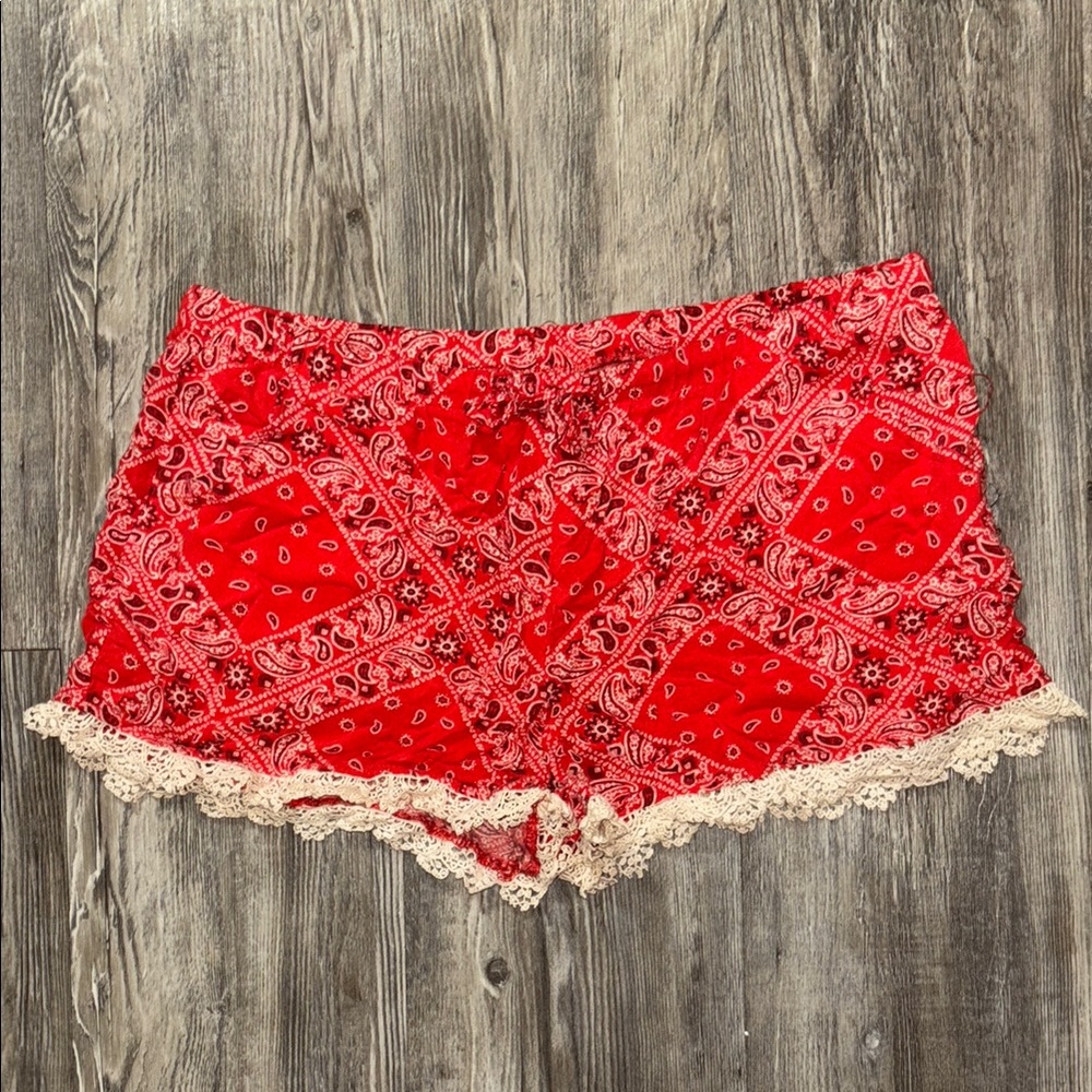 🌼3/$10 No Boundaries Paisley Print Shorts